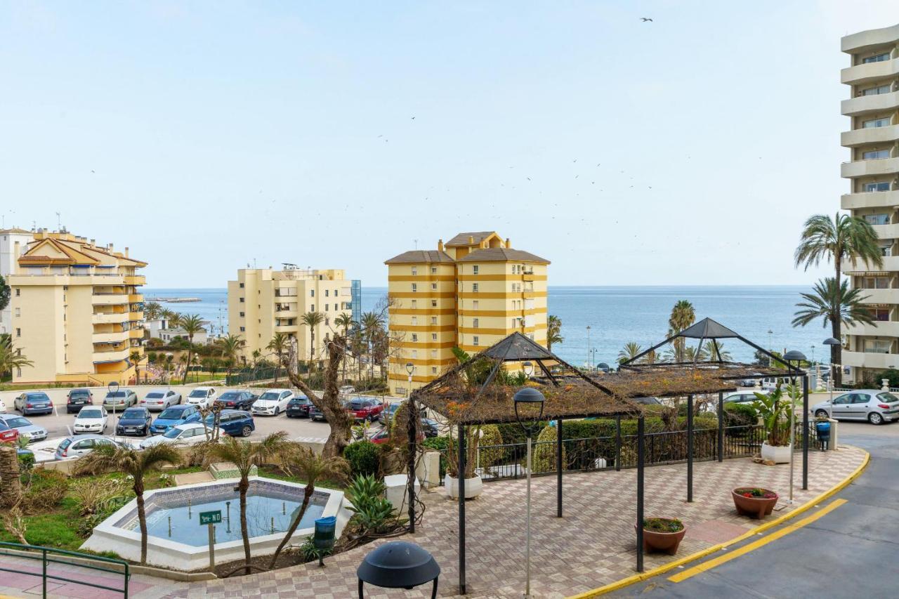 Seaview Beachfront Studio With Aqua Park & Balcony Benalmádena Exteriér fotografie