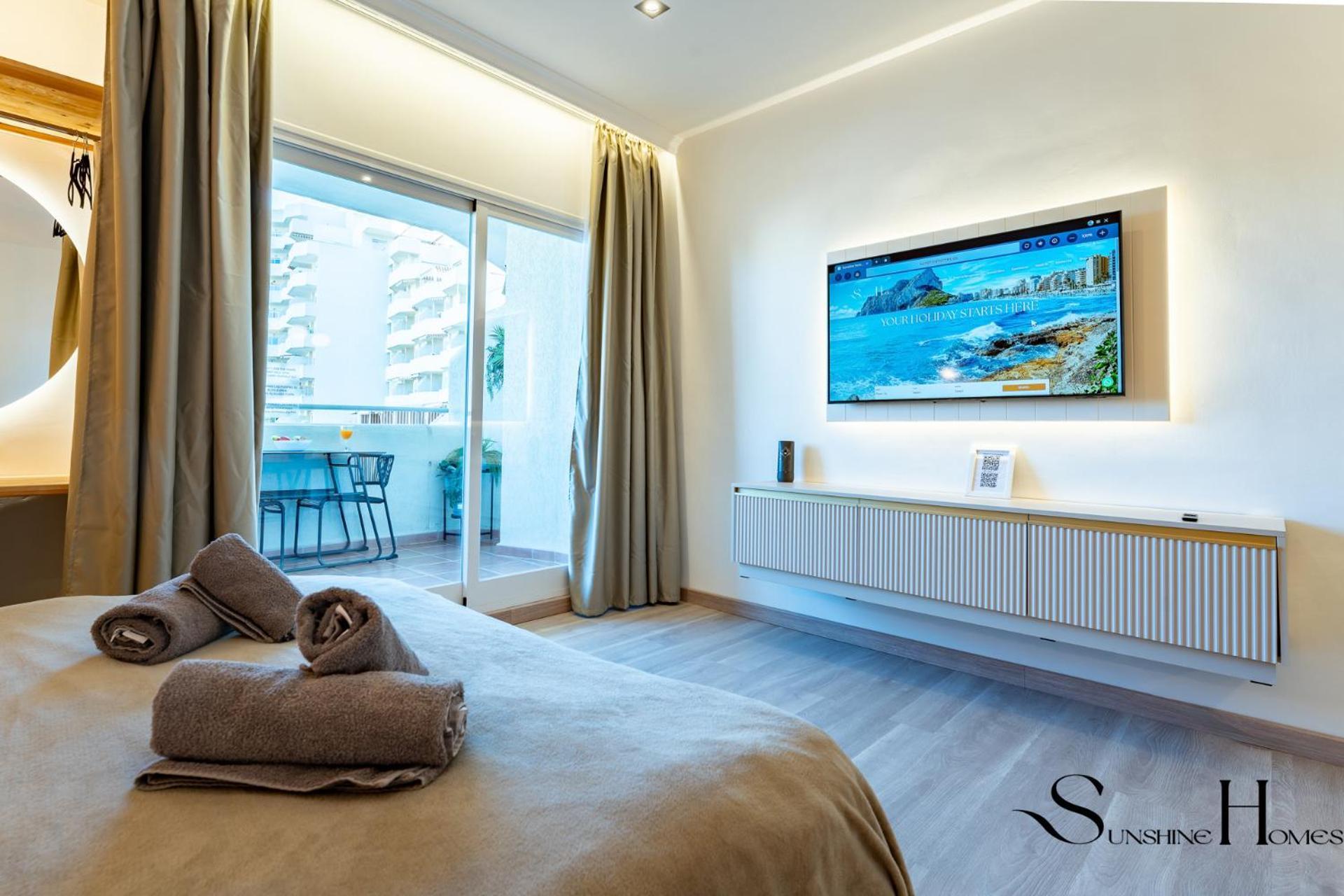 Seaview Beachfront Studio With Aqua Park & Balcony Benalmádena Exteriér fotografie