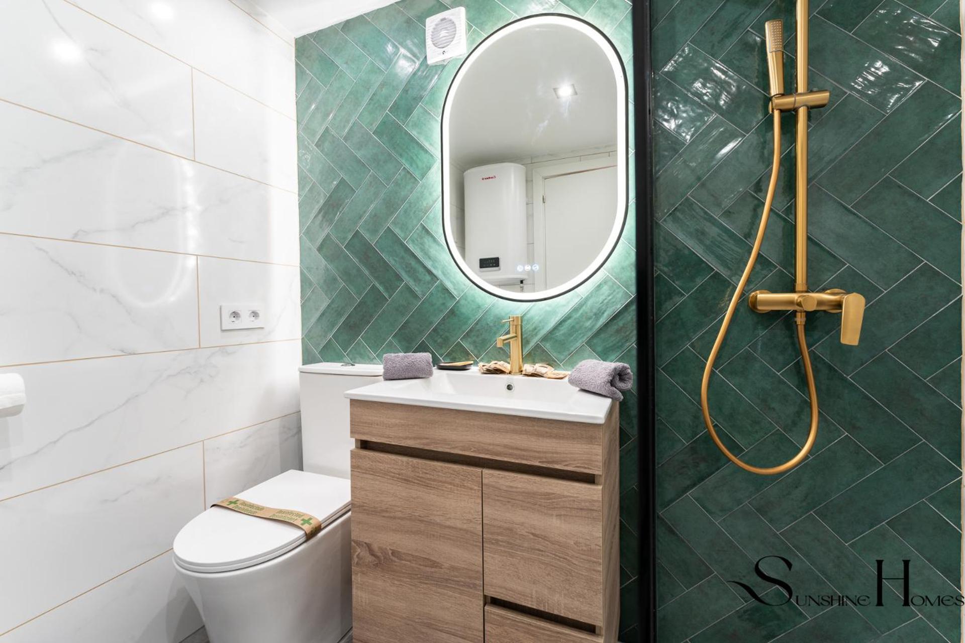 Seaview Beachfront Studio With Aqua Park & Balcony Benalmádena Exteriér fotografie