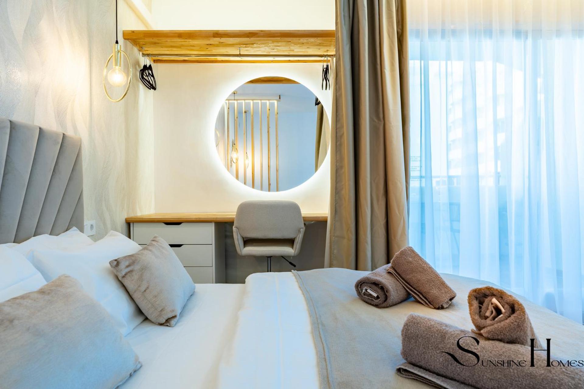 Seaview Beachfront Studio With Aqua Park & Balcony Benalmádena Exteriér fotografie