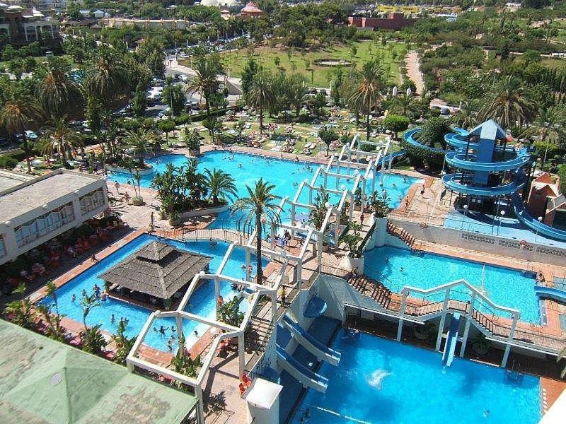 Seaview Beachfront Studio With Aqua Park & Balcony Benalmádena Exteriér fotografie