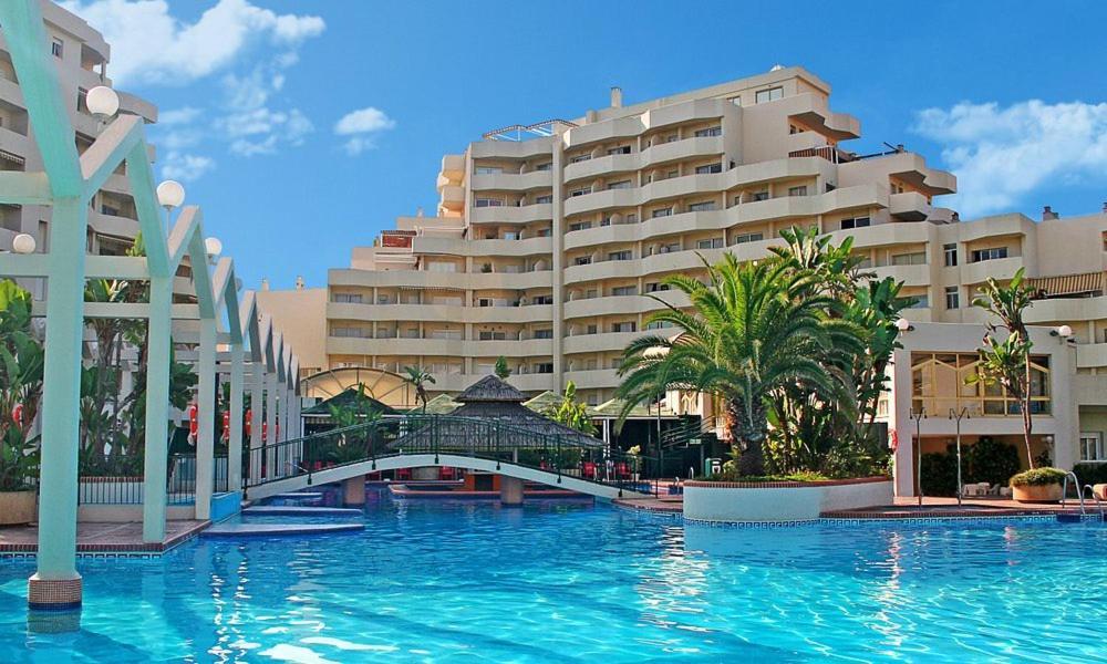 Seaview Beachfront Studio With Aqua Park & Balcony Benalmádena Exteriér fotografie